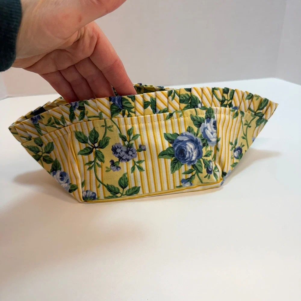 Longaberger Basket Rose‎ Trellis Fabric Liner Berry Yellow Blue Floral